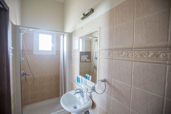 Image No.13-3 Bed House for sale