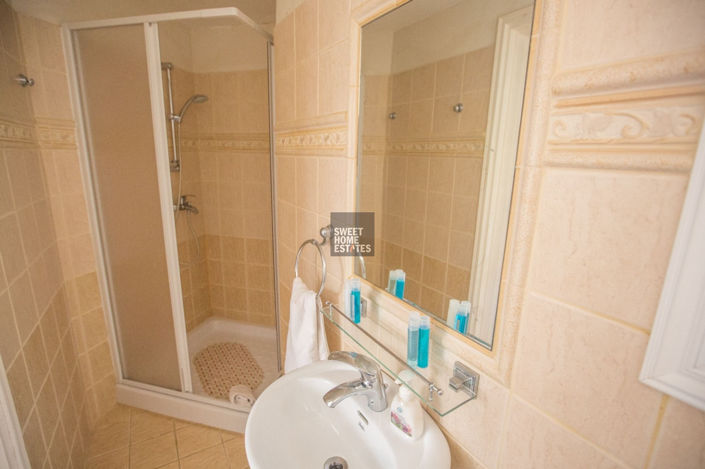 Image No.15-3 Bed House for sale