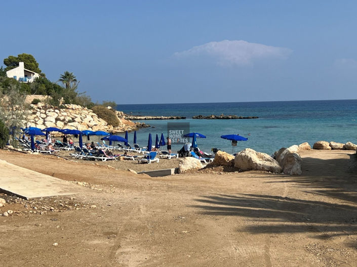 Image No.18-3 Bed House for sale