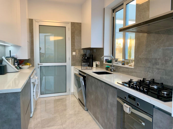 Image No.29-4 Bed House for sale