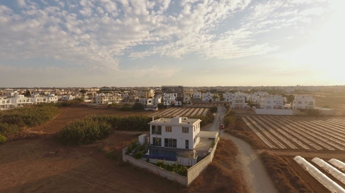 Image No.37-4 Bed House for sale