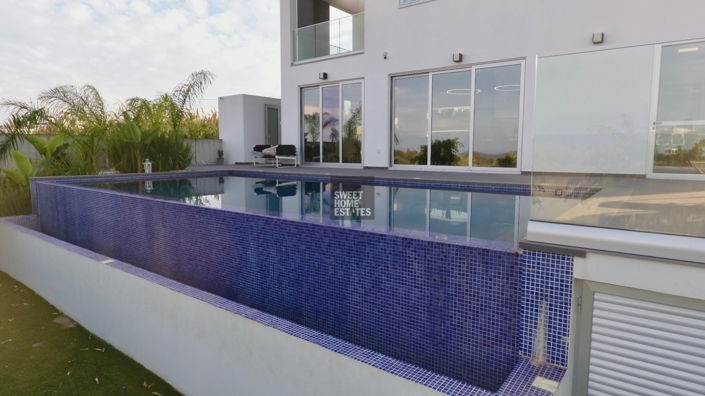 Image No.5-4 Bed House for sale