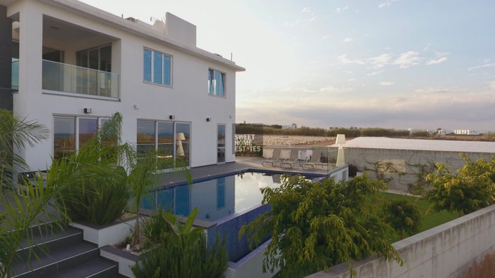 Image No.7-4 Bed House for sale