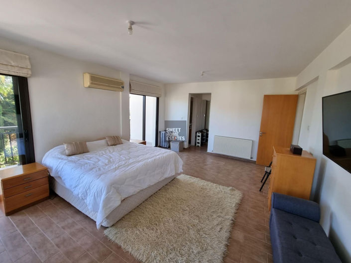 Image No.15-5 Bed House for sale