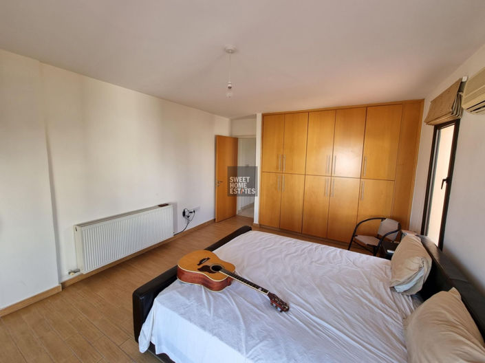 Image No.20-5 Bed House for sale