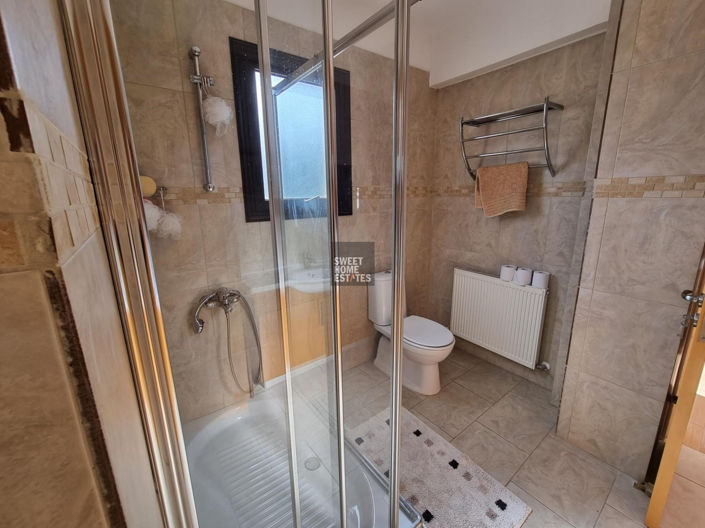 Image No.27-5 Bed House for sale