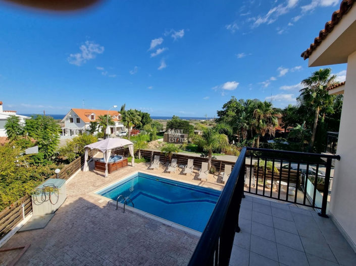 Image No.40-5 Bed House for sale