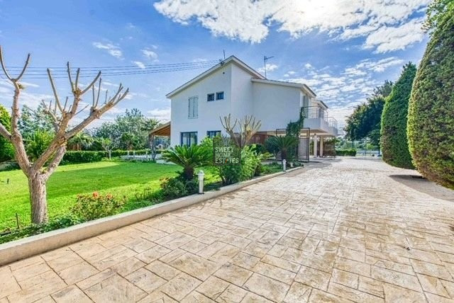 Image No.5-6 Bed House for sale