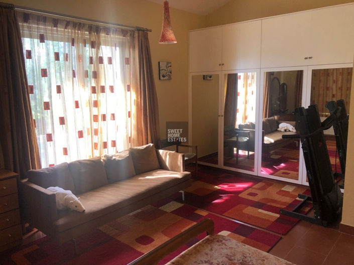 Image No.27-5 Bed House for sale