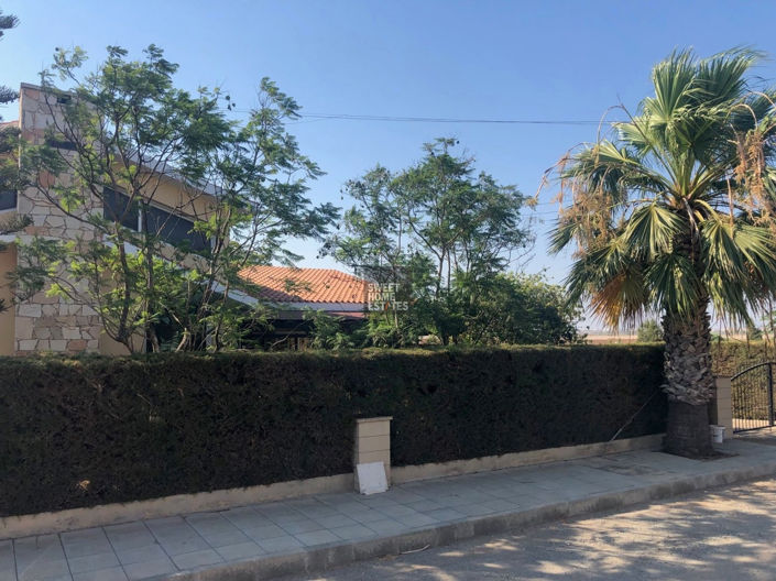 Image No.5-5 Bed House for sale