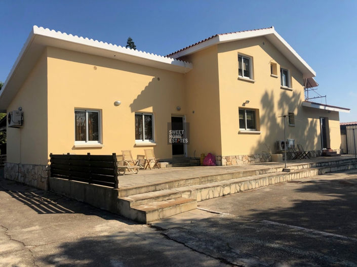 Image No.7-5 Bed House for sale