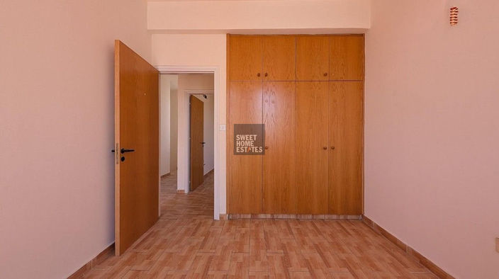 Image No.12-3 Bed House for sale