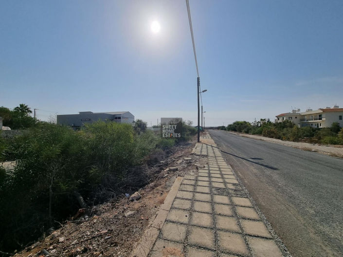 Image No.2-Terrain à vendre à Paralimni