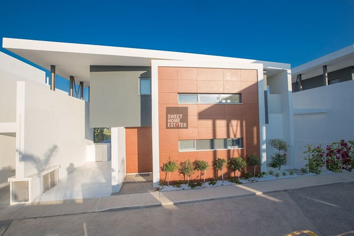 Image No.21-3 Bed House for sale