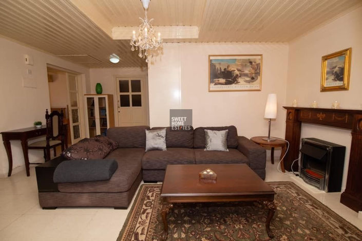 Image No.12-Maison de 6 chambres à vendre à Deryneia