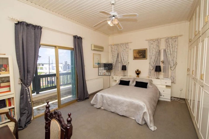 Image No.14-Maison de 6 chambres à vendre à Deryneia