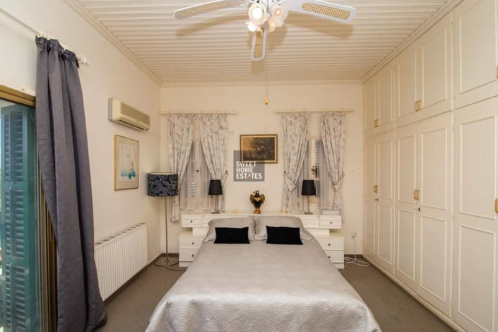 Image No.16-Maison de 6 chambres à vendre à Deryneia