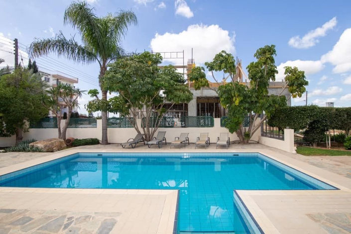 Image No.29-Maison de 6 chambres à vendre à Deryneia