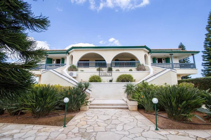 Image No.31-Maison de 6 chambres à vendre à Deryneia