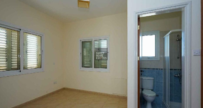 Image No.10-2 Bed House for sale