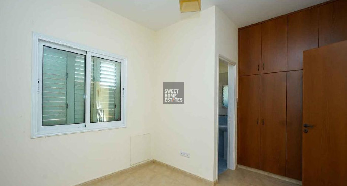 Image No.11-2 Bed House for sale