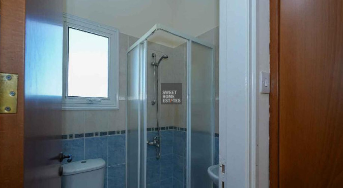 Image No.13-2 Bed House for sale