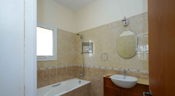 Image No.14-2 Bed House for sale