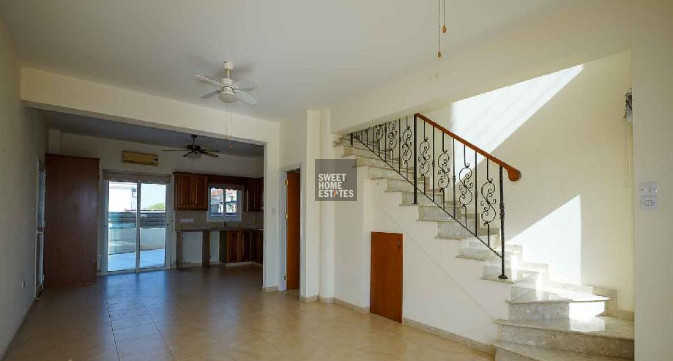 Image No.6-2 Bed House for sale