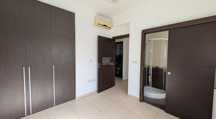 Image No.14-3 Bed House for sale