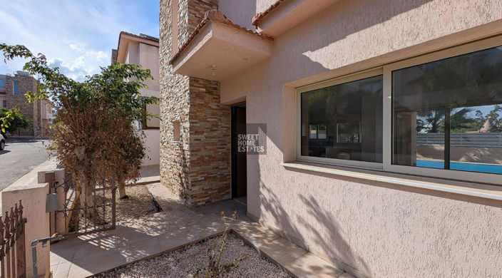 Image No.24-3 Bed House for sale