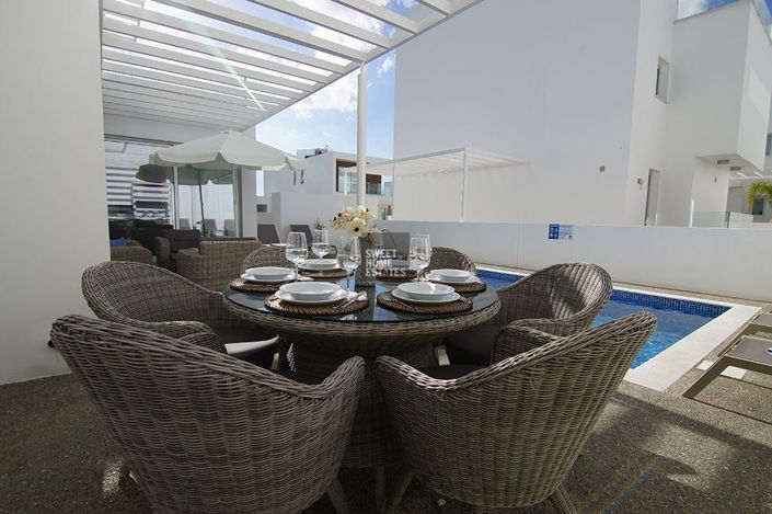 Image No.10-3 Bed House for sale