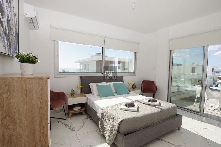 Image No.18-3 Bed House for sale