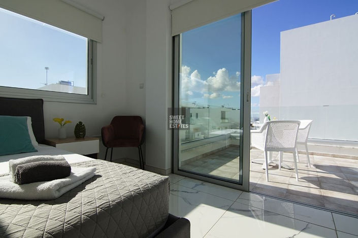 Image No.20-3 Bed House for sale