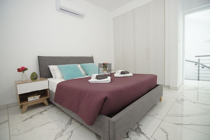 Image No.21-3 Bed House for sale