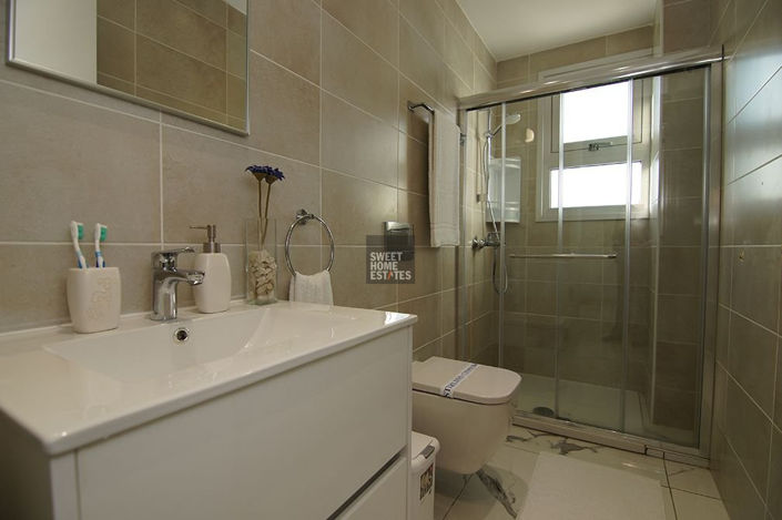 Image No.24-3 Bed House for sale