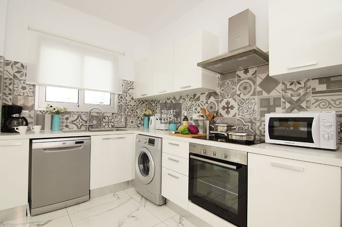 Image No.8-3 Bed House for sale