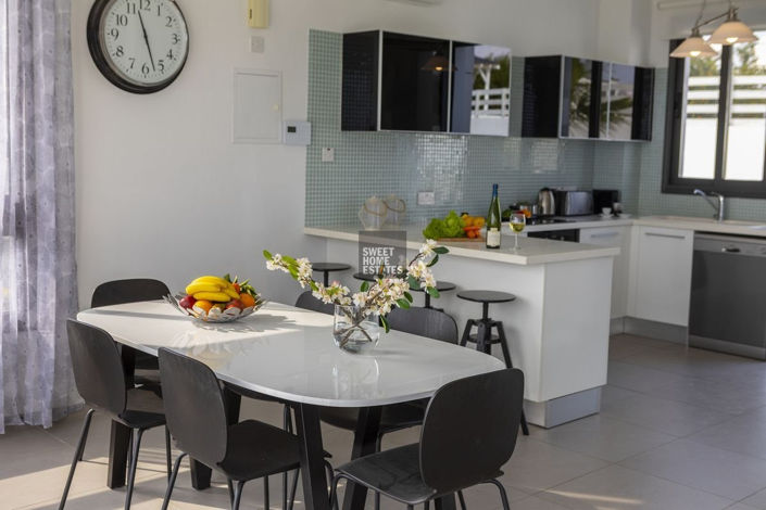 Image No.8-3 Bed House for sale