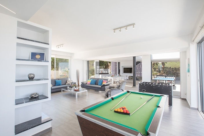 Image No.17-6 Bed House for sale