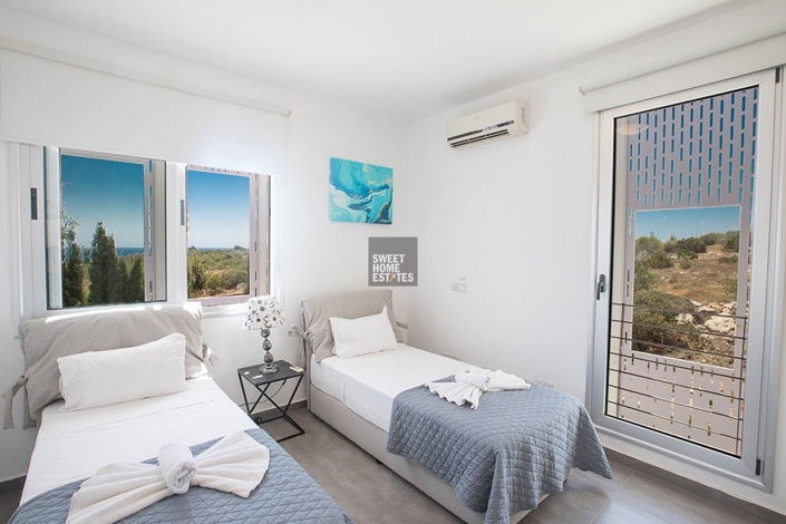 Image No.22-6 Bed House for sale