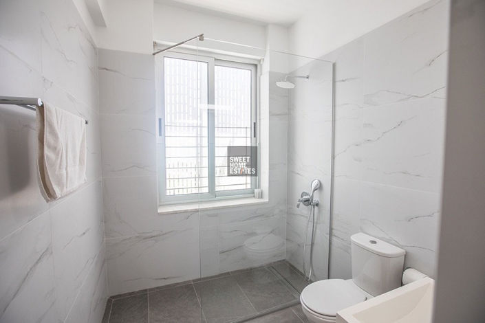 Image No.24-6 Bed House for sale