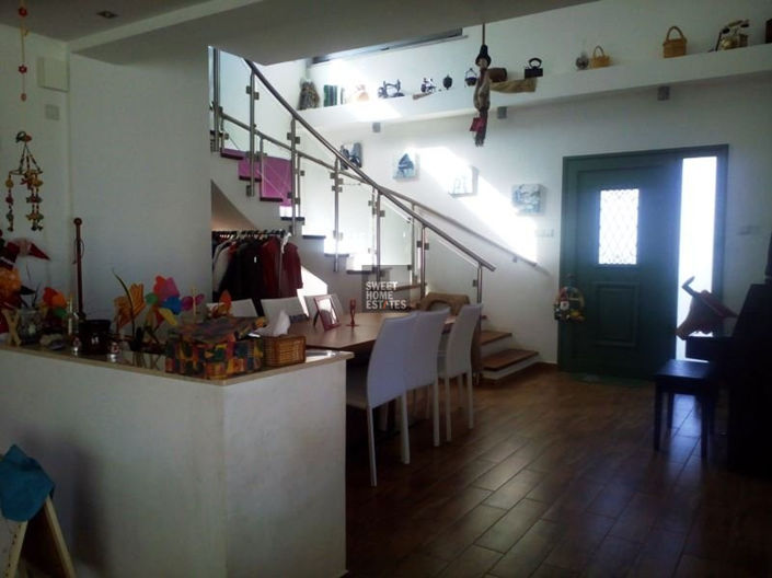 Image No.9-4 Bed House for sale