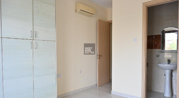 Image No.10-3 Bed Townhouse for sale