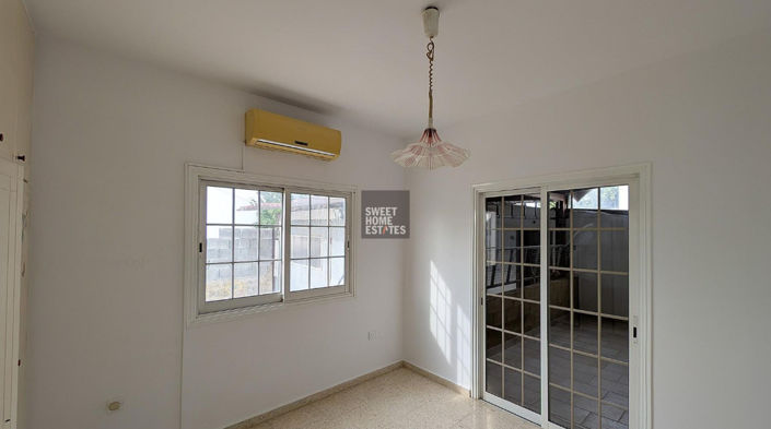 Image No.13-3 Bed House for sale