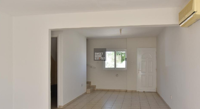 Image No.3-Maison de ville de 2 chambres à vendre à Deryneia