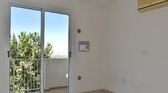 Image No.4-Maison de ville de 2 chambres à vendre à Deryneia