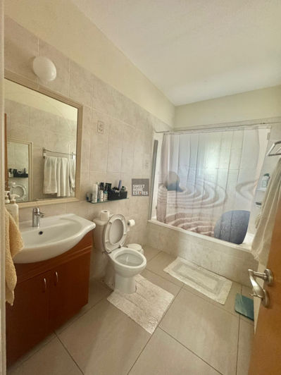 Image No.18-4 Bed House for sale