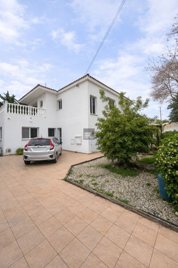 Image No.30-4 Bed House for sale