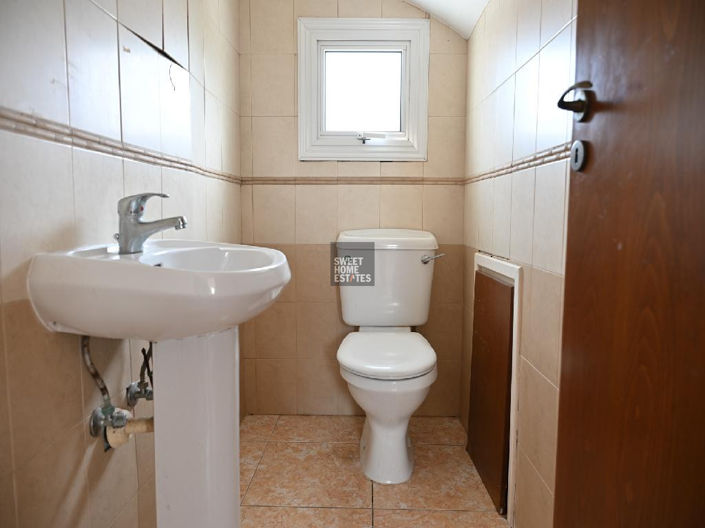 Image No.10-2 Bed House for sale