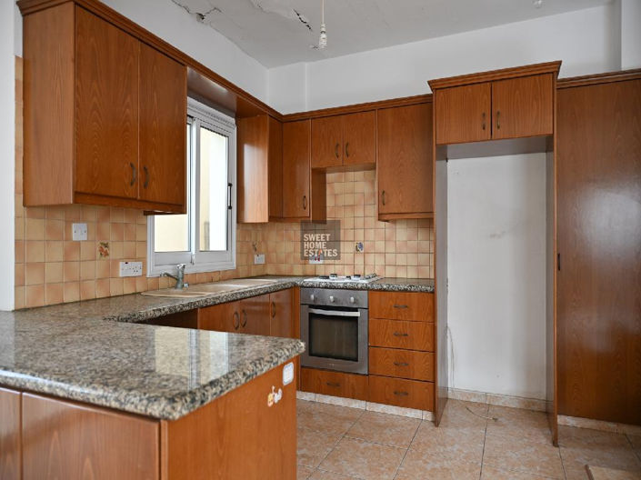 Image No.5-2 Bed House for sale