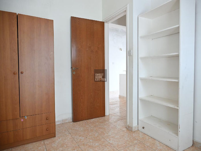 Image No.9-2 Bed House for sale